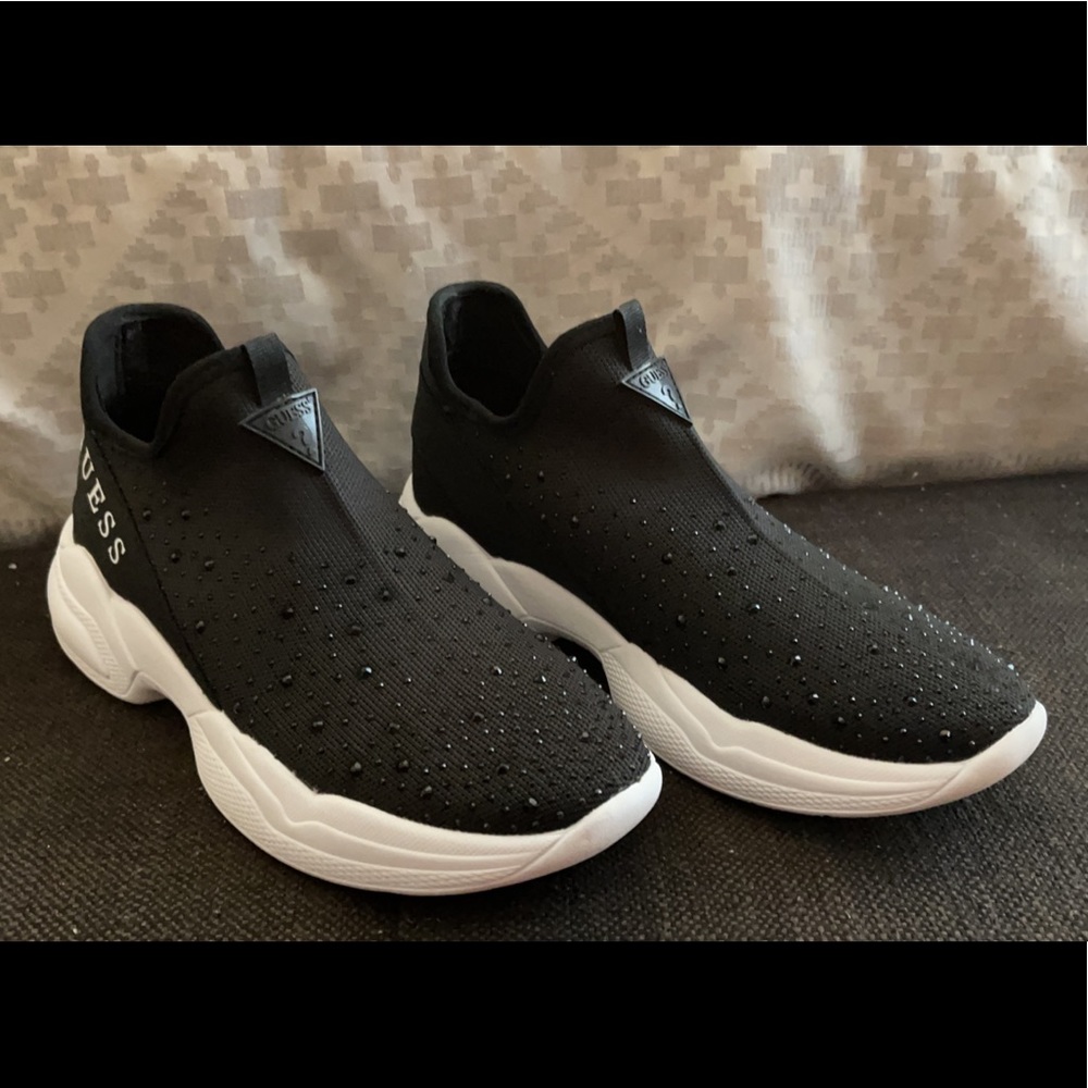Women’s Guess Shoe